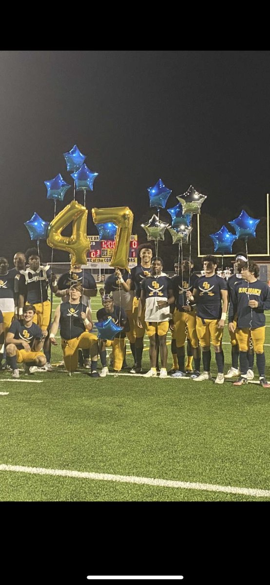 jdelliott_'s tweet photo. Thankful for Olive Branch High and the opportunity to represent on the field for four years. Love these group of seniors with everything in me. #20out #LLQ #LL47 https://t.co/uKXyD6vsso