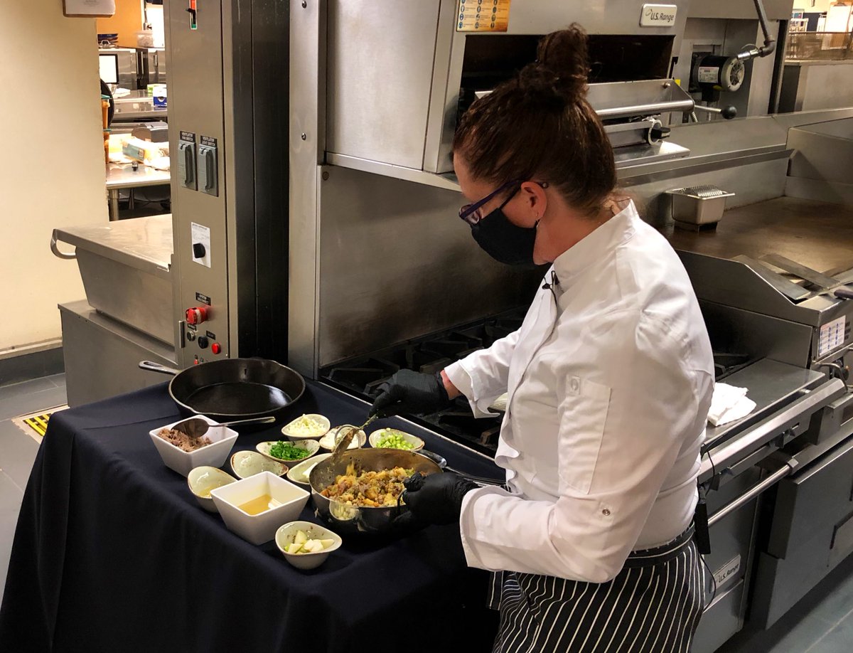 jennifercwebb's tweet photo. Next week, @Dollywood’s DreamMore Resort and Spa’s Executive Chef Debra Vance is showing us a how she creates a delicious take on a classic Thanksgiving side. The countdown to Turkey day is on, and I can’t wait to try this recipe! #Dollywood https://t.co/NBbyp4N1ZS