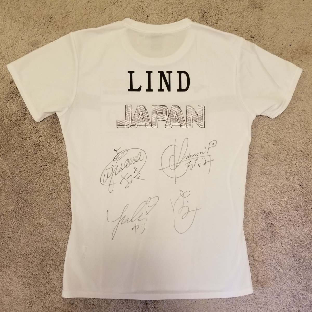 #ForTheKids Auction Item of the Day

<a href="/jd_lind/">J.D. Lind</a> + Team Fujisawa #TeamJapan 🇯🇵 SIGNED jersey

Coach Lind, from #YYC, and the 2018 Olympic 🥉 winners

BID NOW ➡️➡️ bit.ly/38nUeDo

Help provide opportunities for kiddos <a href="/KidsUpFrontCalg/">Kids Up Front Calg</a> 
 
  #curling 🥌 #StrandedAllStars