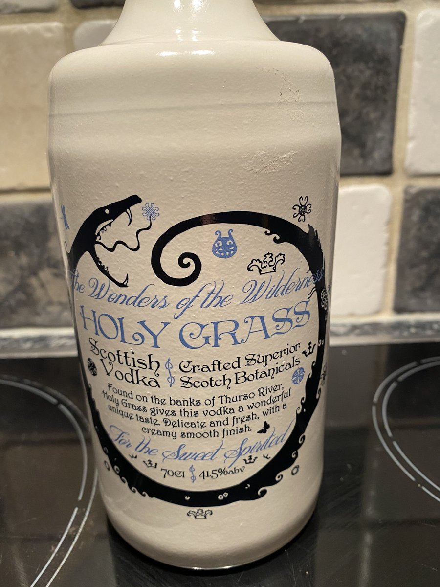 franeyd1's tweet photo. One for the road then, #HolyGrass #Vodka from #Scotland seems a good drink for a cockney fenian bastard like myself π
Slainte π» https://t.co/IJOM6wZHHr