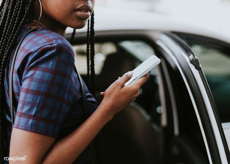 2.Get Rid Of Those Distractions We all have different distractions & you should know what are yours. For a lot of us one of them is social media. To focus properly if it means deleting the apps on your phone then delete it; you won’t press it out of reflex.