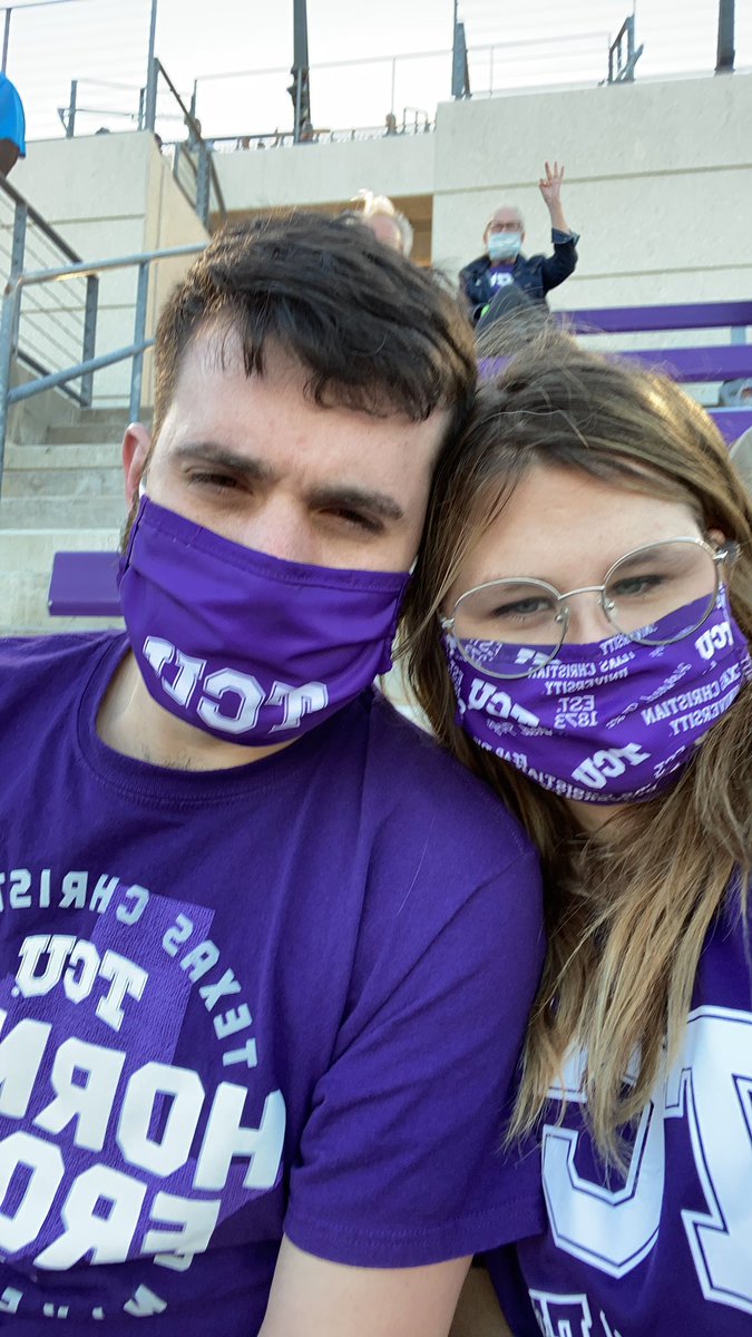 AddisonMaeCook's tweet photo. GO FROGS!!! #GOFROGS https://t.co/0zZG45ONYv