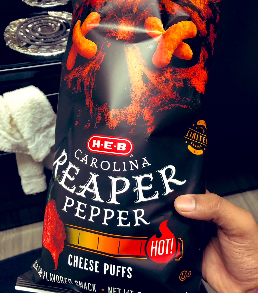 Bafeeki's tweet photo. Currently live with some #BlackOps  and eating some Carolina reaper cheese puffs ! Will I survive? 🌶🔥

Catch y’all there @FeekiFam playing with viewers and friends just ask in chat for a invite 🙏

https://t.co/J1BlvwMMK0 💯
https://t.co/J1BlvwMMK0 ❤️ https://t.co/L1JpGcIfdM