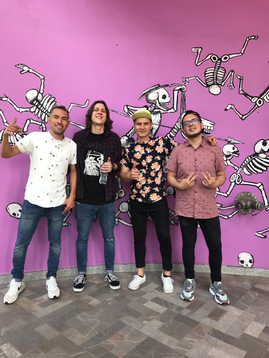 🚨Spoiler alert🚨
Dos de nuestros invitados especiales para el show del 26 de noviembre. 

Ascari de <a href="/reveilworld/">Reveil</a> &amp; <a href="/Piniaexpress/">Andrés González</a> de <a href="/Loschotgun/">LOS CHOTGUN</a>. Se va a poner bien, pero bien chulo. 🔥🔥🔥🔥🔥
#newnormal