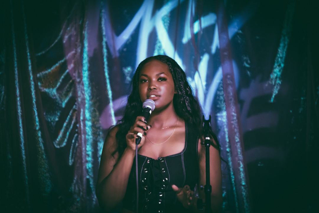 #QUEENSFEST2020 tweet media