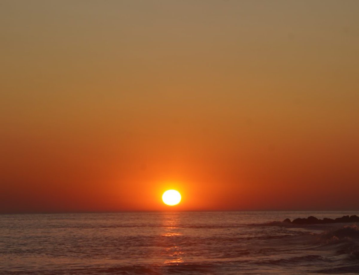 KarenReivich's tweet photo. A beautiful end to a day that filled me with gratitude and optimism. https://t.co/SuiTO4mPxt