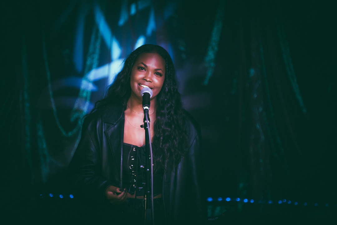 #QUEENSFEST2020 tweet media