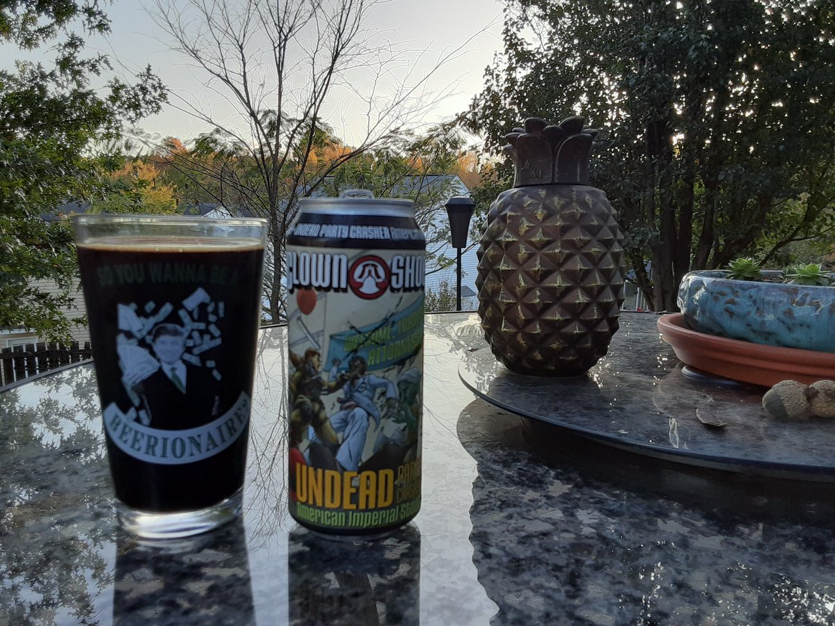 MarzCoyote's tweet photo. @nytimes Enjoying my beer too much. https://t.co/yZNtG4ETPN