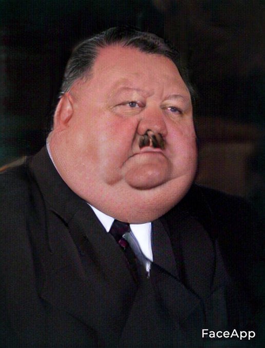 bigchungusbday's tweet photo. tfw out of toilet paper https://t.co/bEsXs3kEFu
