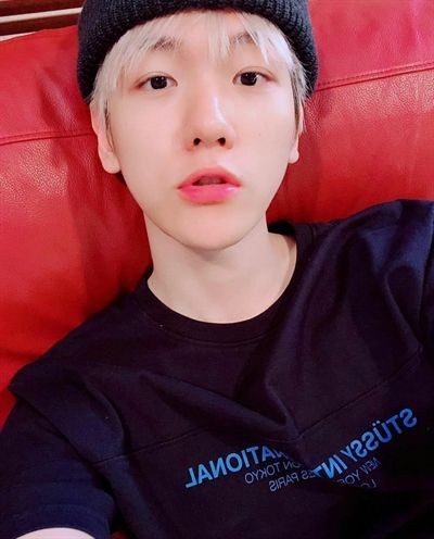 krlh_byunguk's tweet photo. Mi fondo pintado con PicsArt, JAJAJAJA.
Pos' esta vez participo. n n
Deseo la belleza de bebito Byun. ｡ﾟ(TヮT)ﾟ｡♥ 
@B_hundred_Hyun @weareoneEXO
#EXOLSelcaDay https://t.co/wKv24bJfqW