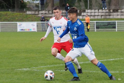 EkipFr's tweet photo. 👤 Tom Maréchal
📅 16/03/2002(18)
🏴 Fransa 🇫🇷
🛡️ Défenseur Central
🏟️ Strasbourg U19 🇫🇷
👣 70%Droitier 30%Gauchier

Evolué à SC Schiltigheim en tant que capitaine jusqu’à U16, Maréchal a rejoint l’académie du Racing en 2018. https://t.co/32WFGE33Gh