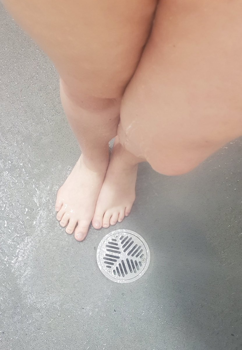 LittleWordsInE1's tweet photo. Whats your wet dream? hehe 😘💦

Subscribe rn to my OF for FREE!!! #LimitedTime #Dontmissout

#wet #shower #feetpic #horny #slut #onlyfans #fetish #sellingcontent #LinkInBio #footfetishnation #wap #soaked #ddlg #daddy #sub #SubscribeNow #nsfw #nsfwtwitter #feetpics #WetDream # https://t.co/ugjC5OySXR