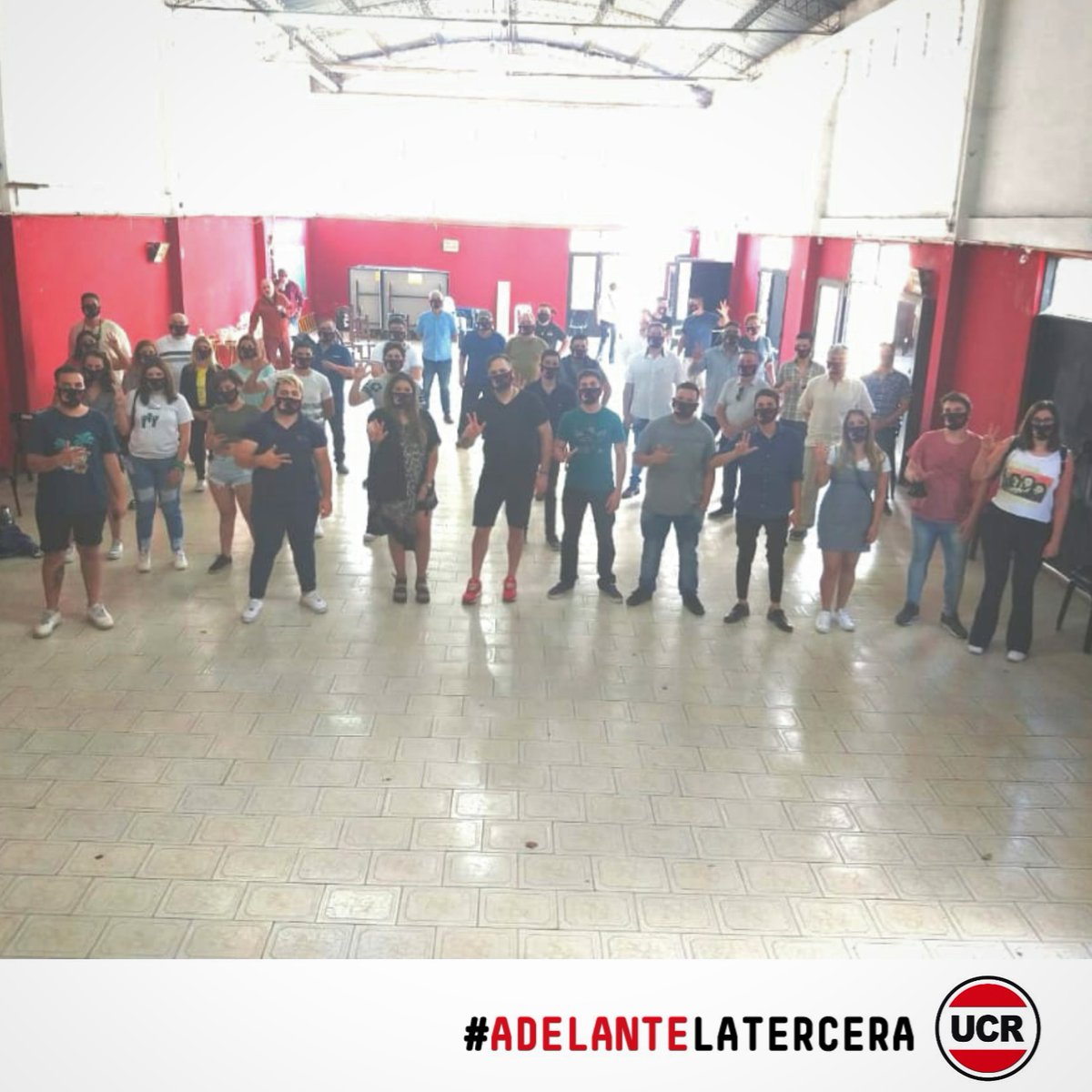 AdelanteTercera's tweet photo. Los candidatos de la Juventud Radical 👏 🇵🇱

Es fundamental el lugar de los jóvenes en este momento histórico que atraviesa la provincia y el país, y sabemos que van a llevar las banderas de la #UCR bien en alto 🇵🇱♥️

#AdelanteBuenosAires https://t.co/I9fYUHnDOY