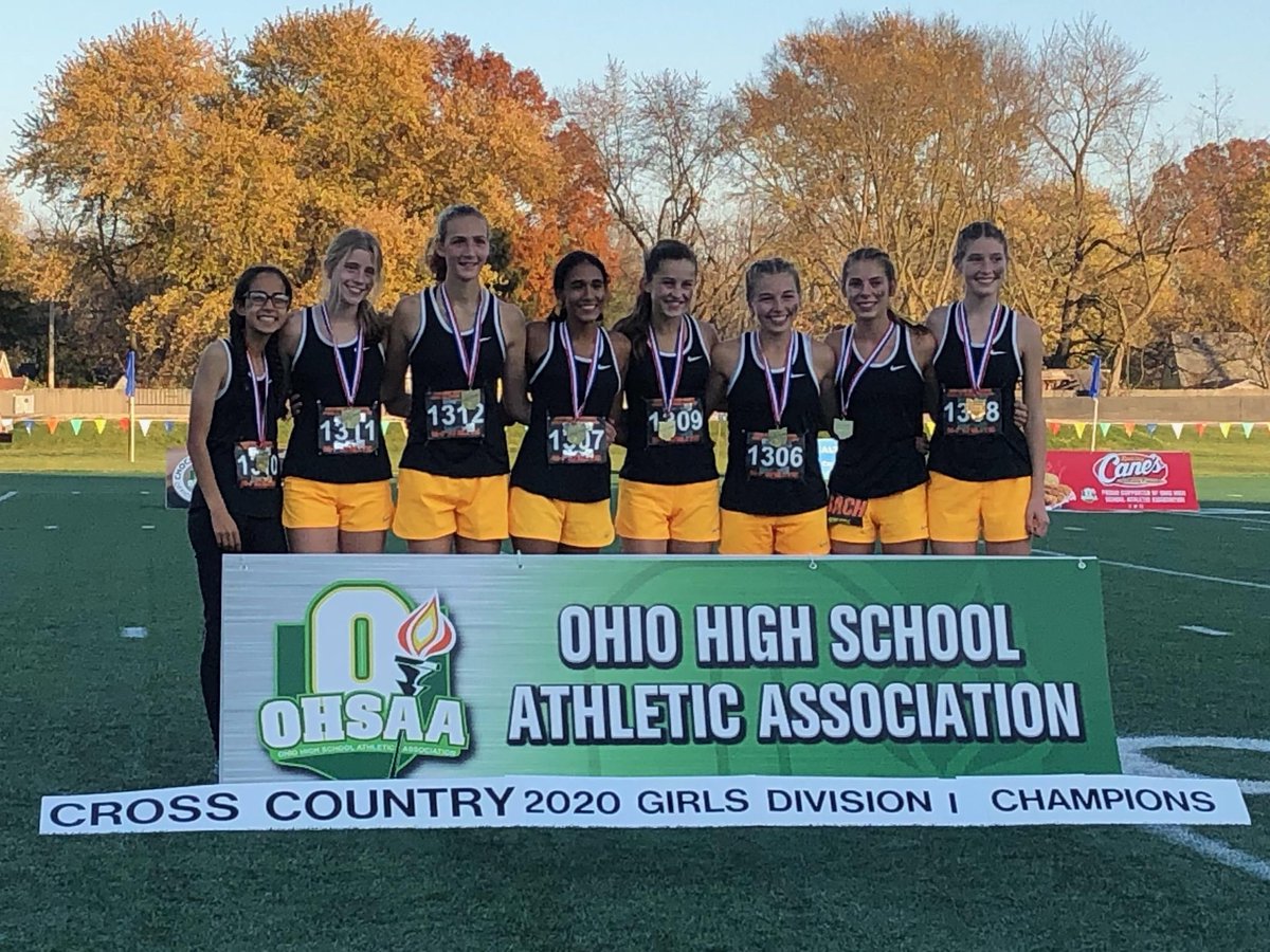 chselksad's tweet photo. Your D-I Girls Cross Country State Champions! What a race and I guess we were right when we thought these girls had another gear! So proud! https://t.co/tXXgzYahXY