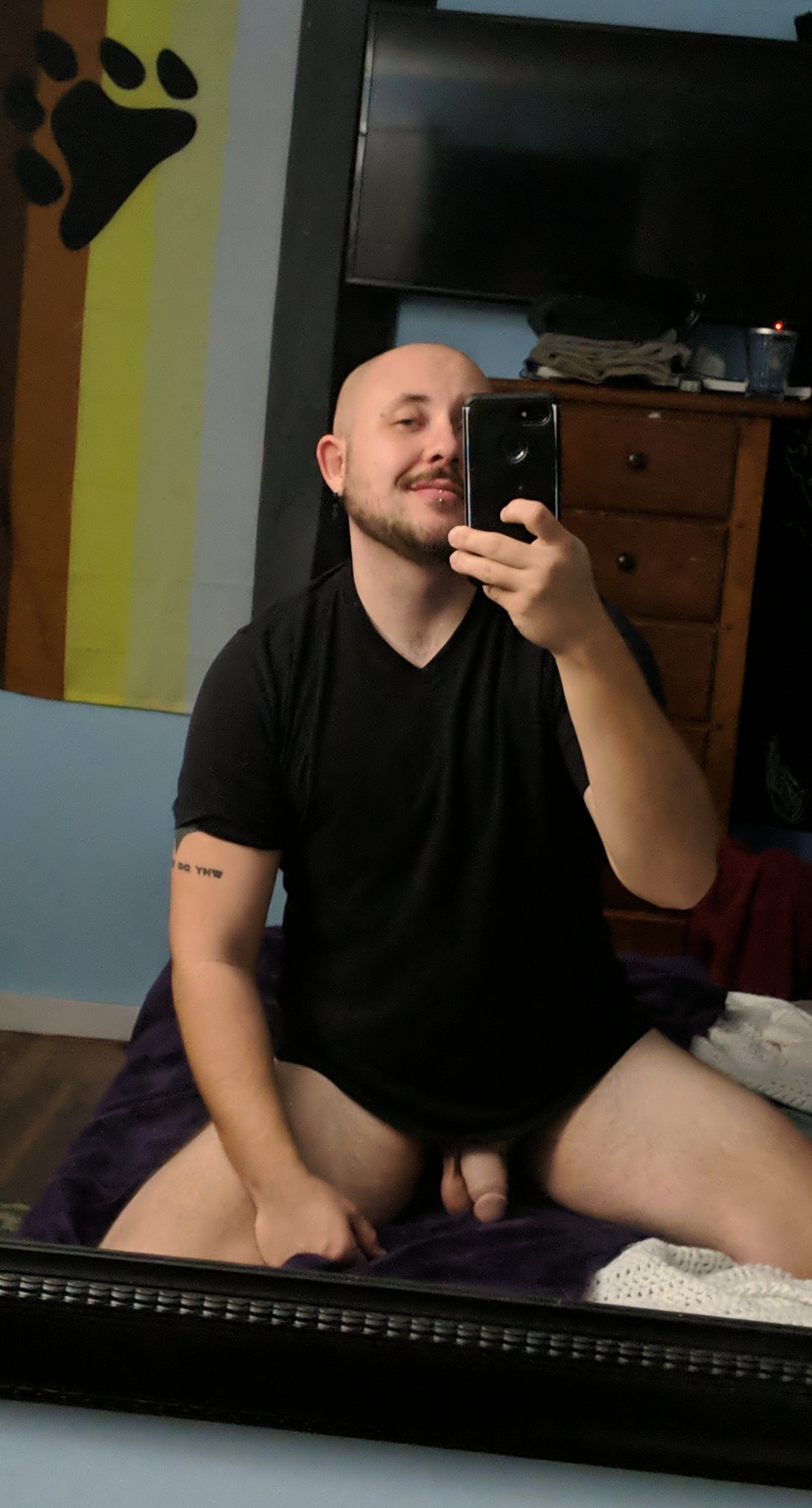 I'm on my knees and waiting....
Come tell me what you'd do to me? ?
.
.
.
.
#ftm #ftmporn #transporn