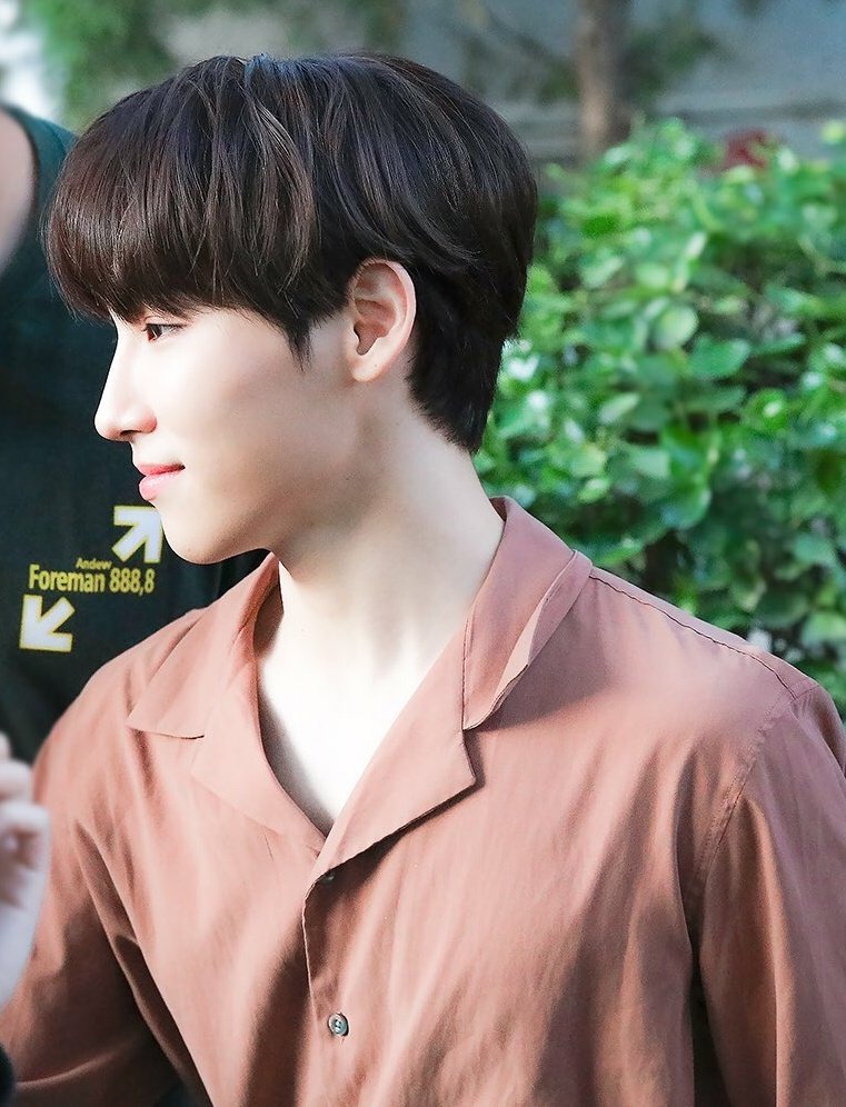 ☆•`The ethereal beauty of Jeon Woong, a fascinating thread`•☆ #AB6IX  #WOONG  #JEONWOONG  #전웅  #에이비식스