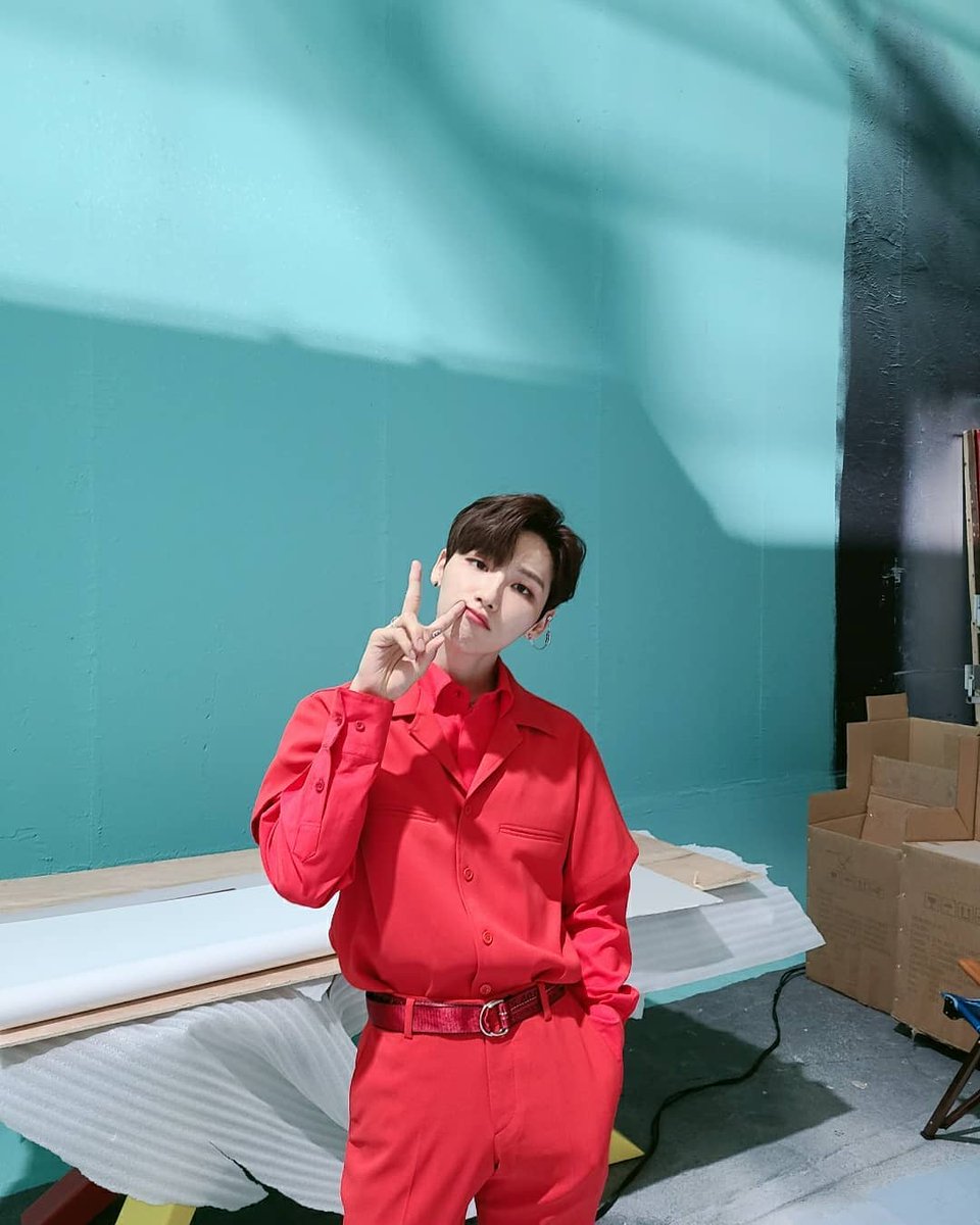 ☆•`The ethereal beauty of Jeon Woong, a fascinating thread`•☆ #AB6IX  #WOONG  #JEONWOONG  #전웅  #에이비식스