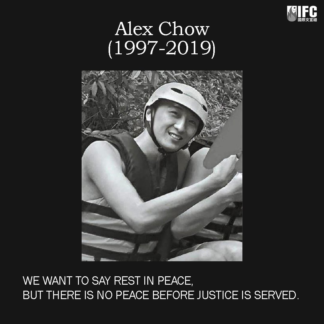 MenSuen's tweet photo. #CCP is a murderous regime. We will never forget you killed #AlexChow. You have passed the point of no return. 
-
#CCP #China #HK #HongKong #ambulance #hongkongpolice #policebrutality #humanitariancrime #anniversary https://t.co/JAgmIJKrGo