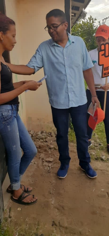 ApureSpv's tweet photo. #Apure en el Barrio José Antonio Páez de San Fernando con firme convicción Venezolana, principios democráticos y muchos deseos de sacar al país de abajo, llevamos el mensaje de reconciliación y esperanza #EstoTieneSolucion #AquíEstáLaSolución 👇🏾 https://t.co/jJsk6pUYKj
