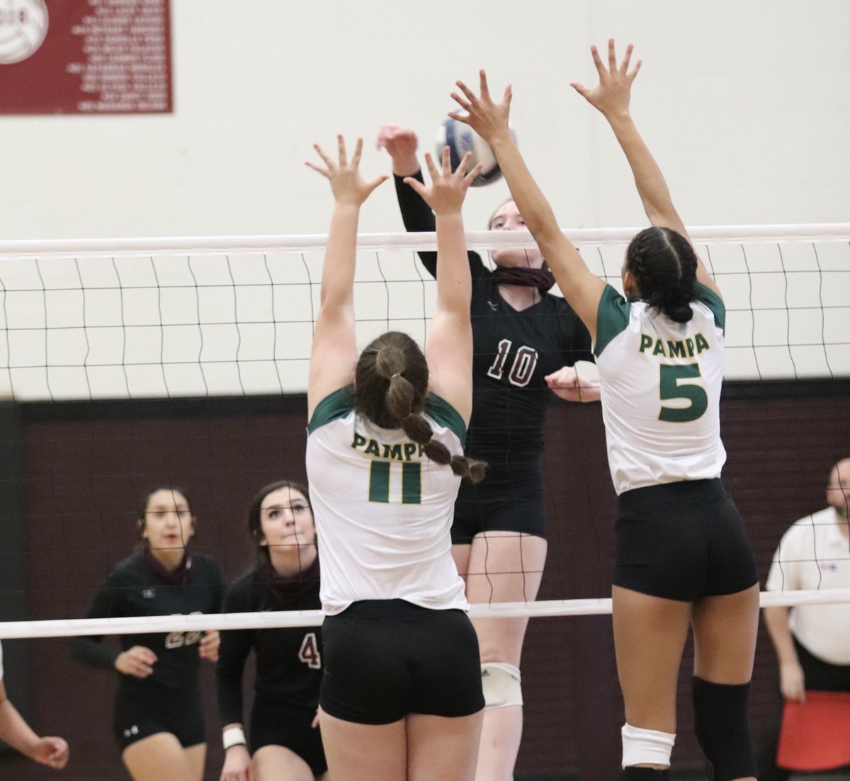 PressPassSports's tweet photo. Volleyball weekend roundup: @LadyWhiteface @CanyonHSVB and @BushlandVBall advance to regional semi’s.. @ahsvolleyball clinches share of District 3-5A title. #txhsvb https://t.co/7YGmdJP69t https://t.co/xKtZCfGKWW