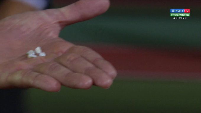 EmQsTHDWEAM-6Fj?format=jpg&name=small