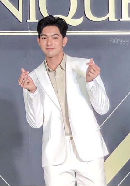 Fonks15's tweet photo. มอร์นิ่งครับแม่ๆๆ ขอให้เป็นวันหยุดที่ดี สดใส สดชื่น ราบรื่น มีแต่ความสุข และรอชม #PSkemmook กันต่อนะครับ  รักแม่ๆๆที่สุดครับ #เข้มหัสวีร์  #มุกดานรินทร์รักษ์ #เข้มมุก 
#รักกันไว้นะครับเพื่อเข้ม https://t.co/xIPSAwQLEE
