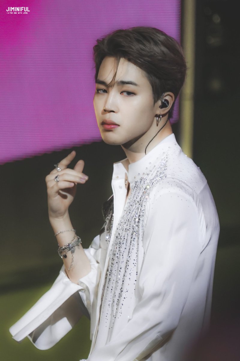 JAMJAMPICS's tweet photo. charming prince https://t.co/zsIgiLk9tn