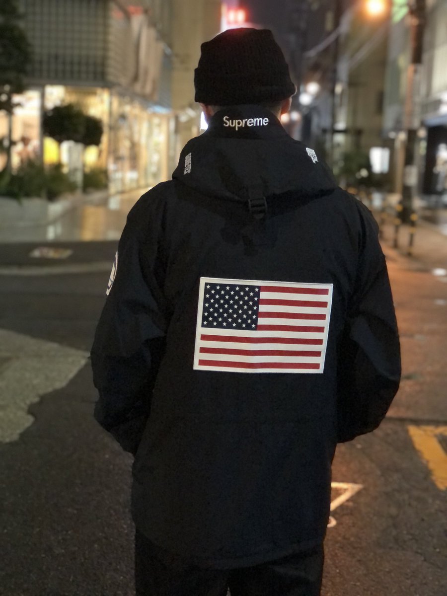 _mememoristreet's tweet photo. 皆さまおはようございます😊❣️メメスト日下です✨今日は快晴でお出掛け日和ですね〜！👌🏻⭕️メメスト11時からOpenなので是非お立ち寄り下さいませ！🌟名作のノース達が続々と入荷しております！しかも販売代行なのでかなりお安いです‥！是非お問い合わせ下さい☺️💯 https://t.co/ndQ04E1fk5