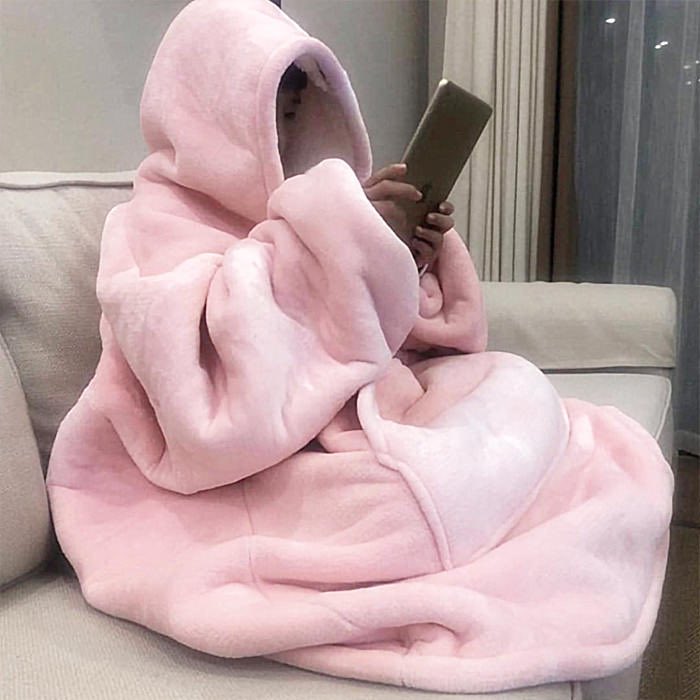 sakurafraise's tweet photo. i hate having low iron just be sitting in my house shivering for no reason https://t.co/U7JJMauGBg