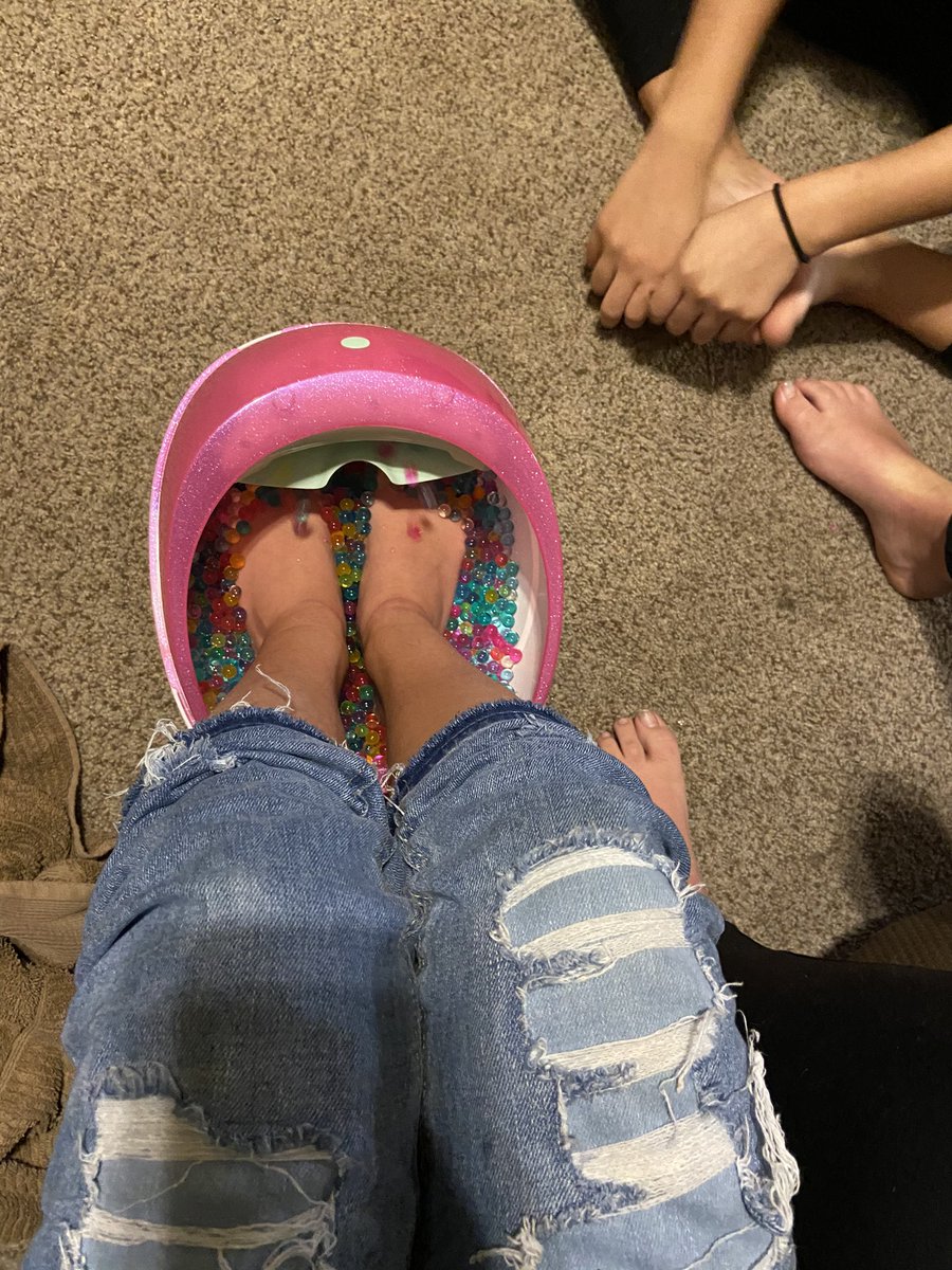 kayla_lietch's tweet photo. Everyone had a blast with the Tryazon Cool maker spa party night! Brooklyn and her buddies loved the all of these! Any of them would make great gifts!! #tryazon #spanightwithspinmaster
#spinmaster #coolmaker #orbeez #transformyourlook
#HollywoodHair #GoGlamNailSalon https://t.co/L6aYoKYcgS