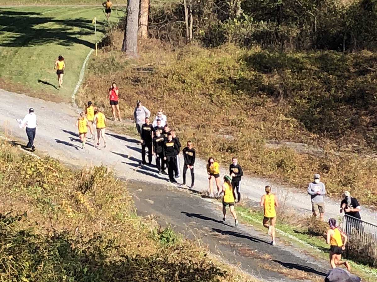 KellyBracetty's tweet photo. CONGRATS EMMAUS GIRLS XC! 5th place at States! VERY close race-only 9 points away from 2nd!! Beyond proud of your continued improvement(2018=16th, 2019=12th) &amp; extremely grateful to Dr. Campbell,EHS Admin, School Board and Parents for making this dream possible! @EastPennSD https://t.co/S7eCMI81f6