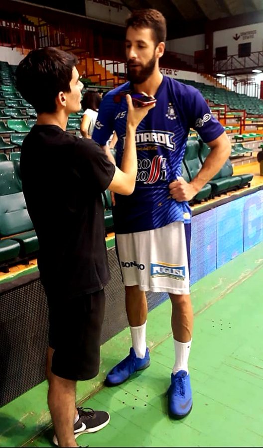 #FelizDía del periodista deportivo a mis amigos de <a href="/losmartines/">Los Martines</a> que desde hace cinco años me permiten despuntar el vicio junto a ellos. <a href="/jmalliani/">Juan Martin Alliani</a> <a href="/Martinoescalant/">Martin Escalante</a> <a href="/leohiller/">Leonardo Hiller</a>