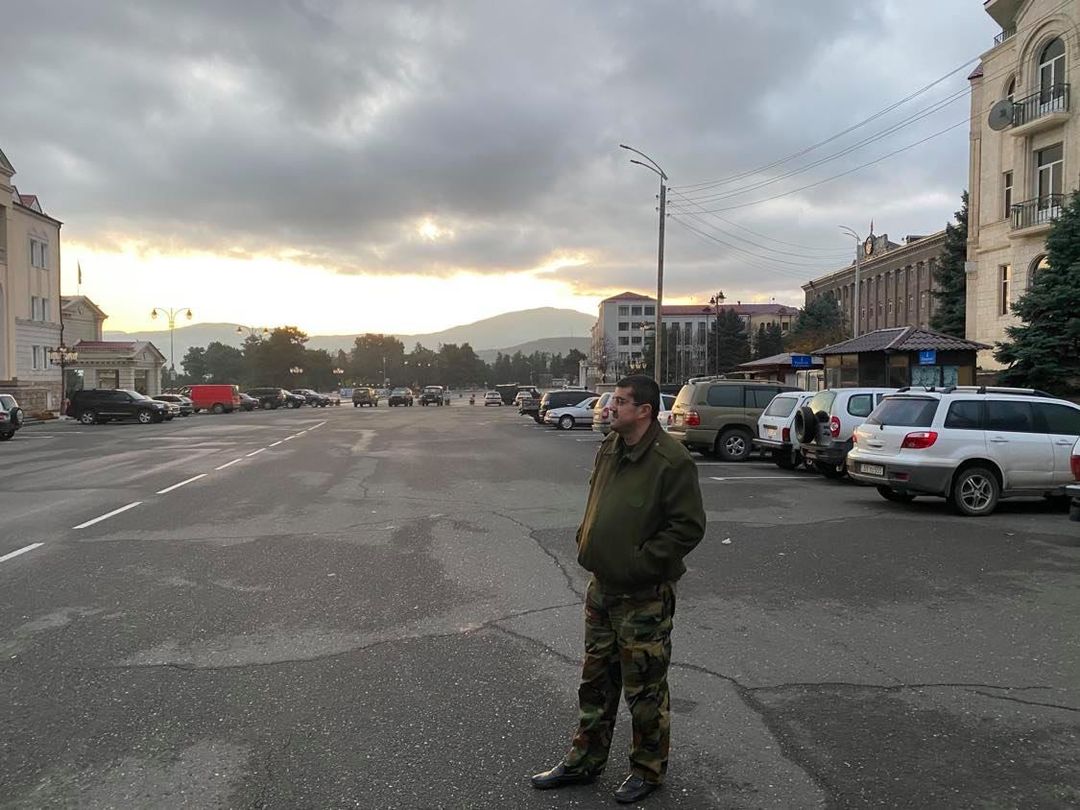 evn_report's tweet photo. President Arayik Harutyunyan/Artsakh, wrote the following on his Facebook page:
“Dear compatriots, I met one of the hardest dawns of my life in Stepanakert's Renaissance Square...We stand with the defenders of our Motherland till the end. The life and death struggle continues.” https://t.co/NsdOOpc4Hv