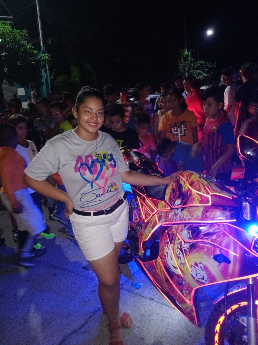 GadeaBayardo's tweet photo. Conmemoración del comandante Carlos Fonseca Amador, con una enorme presentacion de autos Modificados con la Juventus Sandinista la Juventud del pueblo ❤🖤✌🏻
#TE21
#JS19deJulio https://t.co/FC0cxmL2aJ