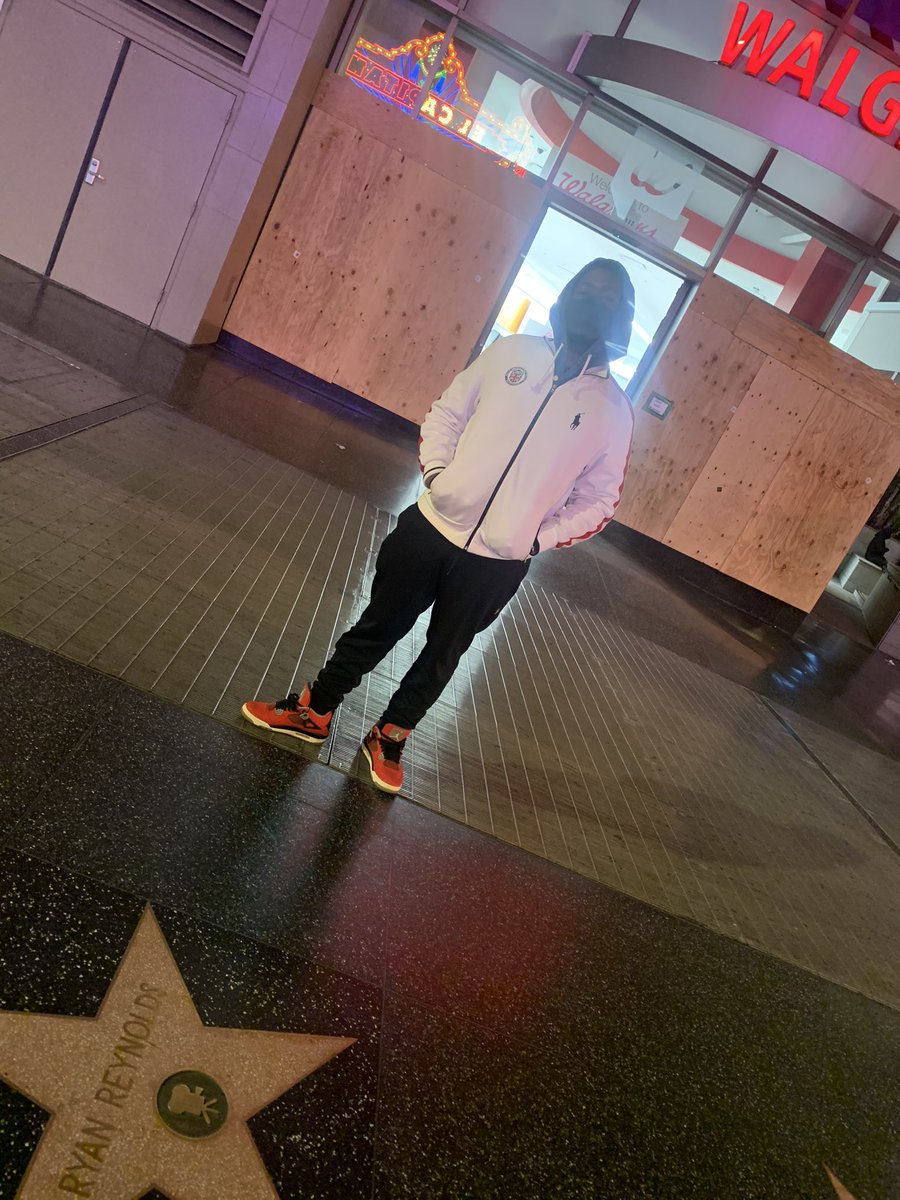 RayNinOnEm's tweet photo. My first time in LA and i just missed my opportunity to meet the Homie @MrConRem 😒 https://t.co/G8g8f8xLY4