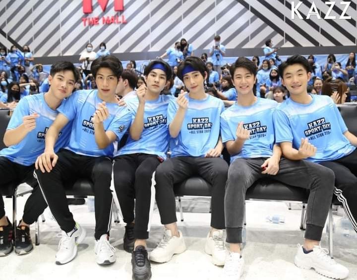 Ryujirapatph's tweet photo. Kazz sports day, they're having so much fun, yesterday 😍❤️

@RyuJirapat 
@JengStory 
@JengChotipatPH
@leo_prp 
@Leopeerapunn
@Tai_tnp 
@TaiThanaphatPH 
@Jeffyjsjs1 
@JeffyJaksawatPH https://t.co/yGWWWtJ7vx