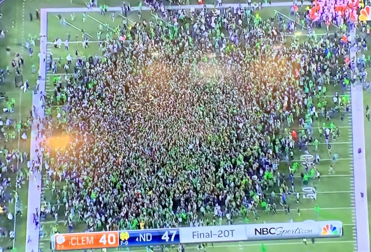 ChoclitDiapers's tweet photo. @NDFootball You may have beaten Clemson, but everyone loses when you encourage super spreading COVID. That's not playing like a champion. https://t.co/qo6q0s93L3