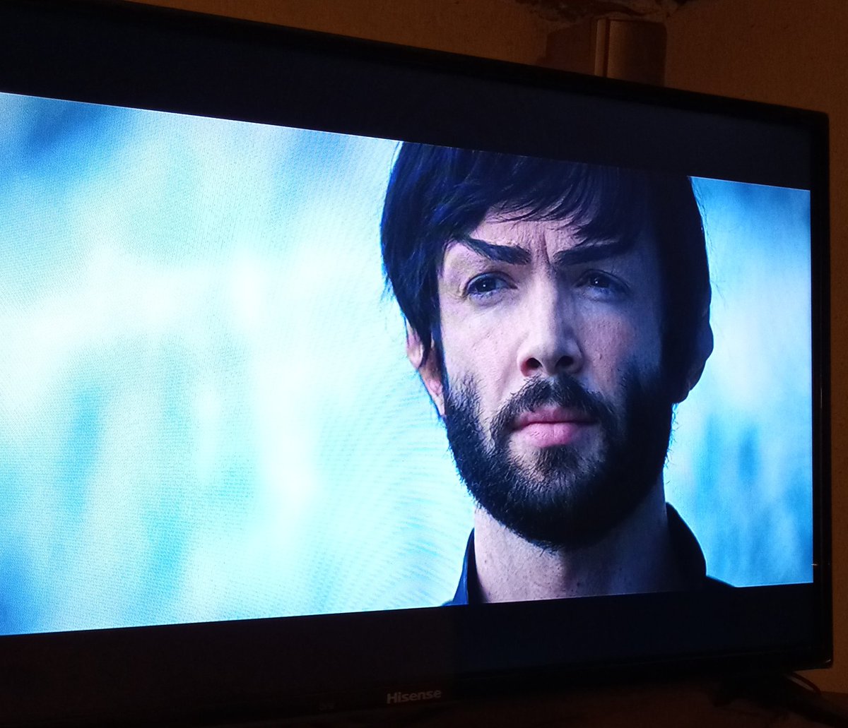 ppfercho's tweet photo. Así la trama de Star Trek Discovery 😳😳 #youngSpock https://t.co/ujzDvaL7N5