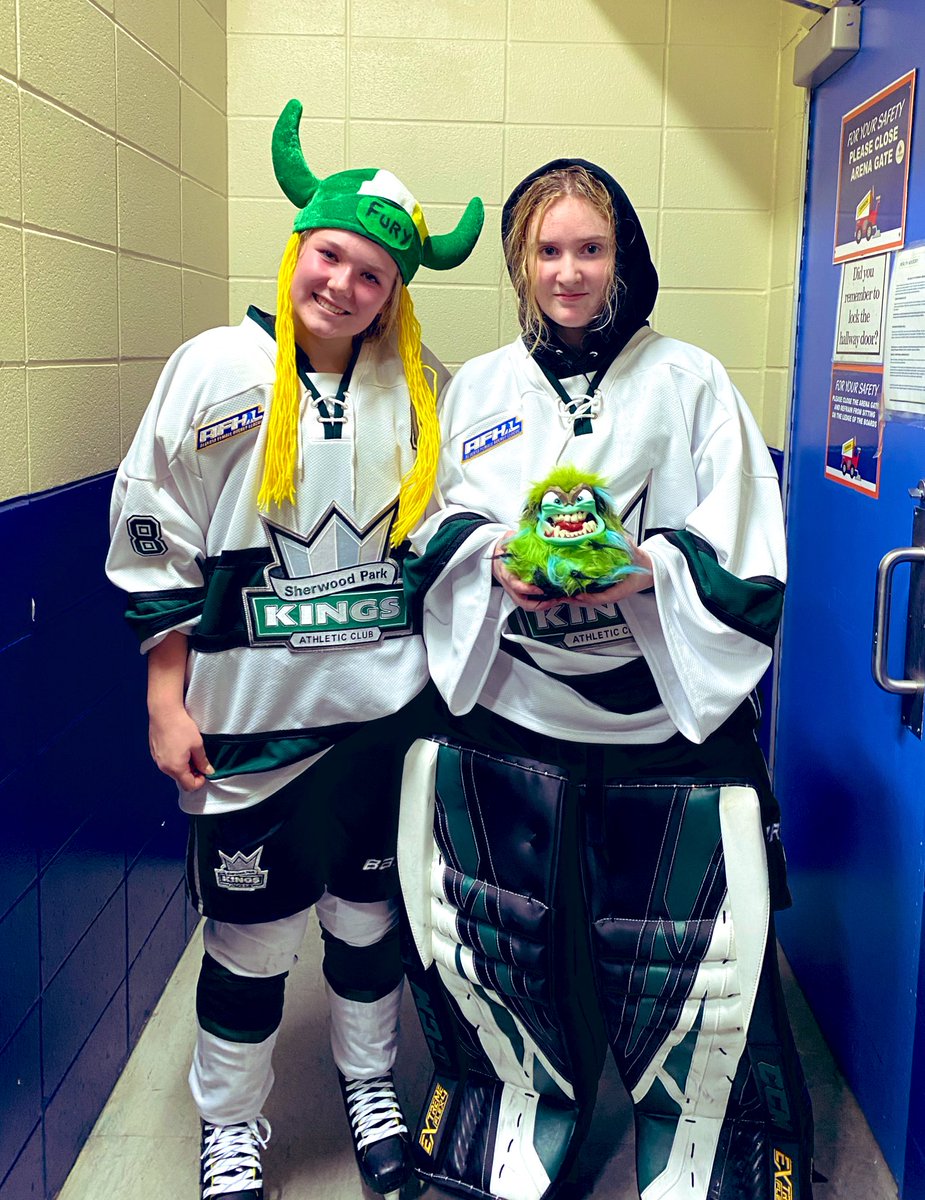 SPKACFury's tweet image. MOB given to KACHUK for her great goaltending at tonight’s game. BOTHWELL taking home the fancy hat for her “awesome moment”. #waytogo