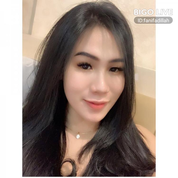 pajikk5's tweet photo. Masuk dan nonton LIVE 🦄SEMONGKOO di #BIGOLIVE: Semongkoo💃🏻  https://t.co/7i6Huc4BxG https://t.co/hR0kf1iC25 https://t.co/Jz6oOF8rcA