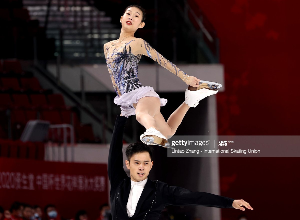 goldenskate's tweet photo. 🇨🇳 #PengCheng #彭程 and #JinYang #金楊 claim title in Chongqing -- 📰 https://t.co/650Zrxa567
"Today we skated better and more relaxed than yesterday in the short program."
#CoC20 #FigureSkating https://t.co/AwTpCrijJv