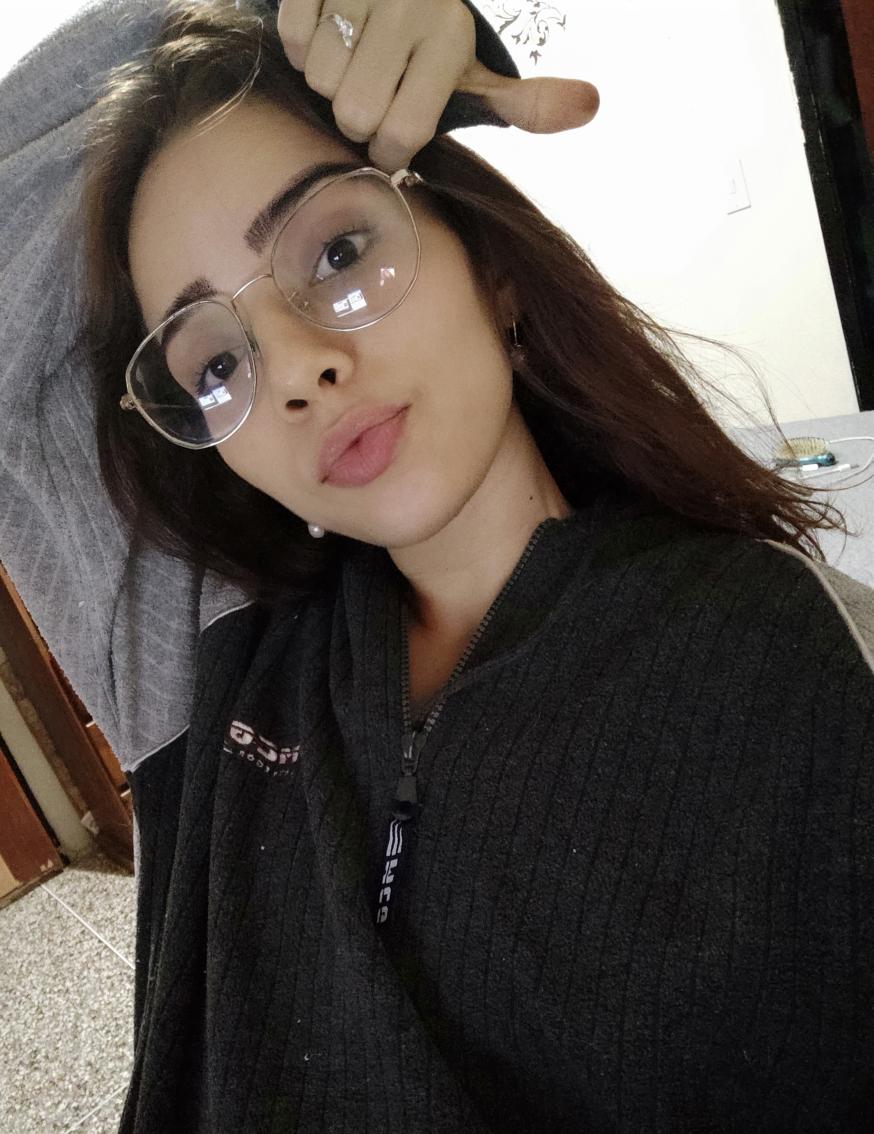 jesuismabe's tweet photo. Aquí, escondiendo mis crisis existenciales estudiando un sábado por la noche porque #LunaEn♑
🤘🏻 https://t.co/Czhsa7OVs1