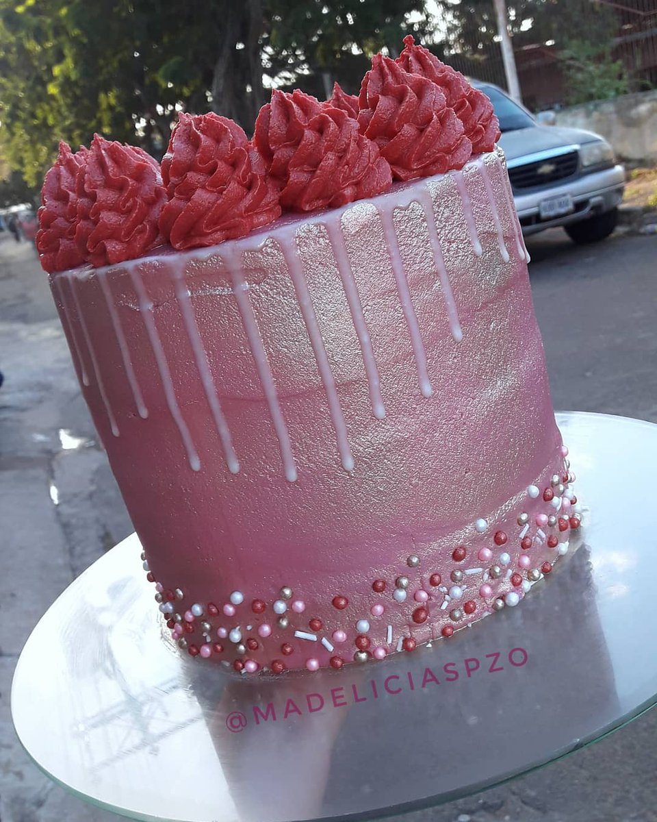 DecoeventosF's tweet photo. @MaDeliciaspzo
Vive la Vida 🙃
Celabra la Vida 🥳
Un Día a La Vez 🤗
Con la Bendición De Dios 😌🙏
En Todo Momento 😉🤘
Agradece y Bendice 🥰👍🏻
#cakes #pastel #guayana
#pzo #ptoordazcity #pzocity #unare #pedidos #delivery #siguemeytesigo   #Dulcearte   #foodphotography https://t.co/0ARxwoEX38