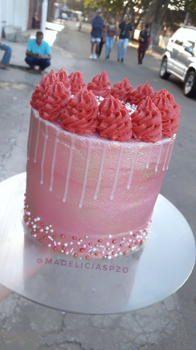 DecoeventosF's tweet photo. @MaDeliciaspzo
Vive la Vida 🙃
Celabra la Vida 🥳
Un Día a La Vez 🤗
Con la Bendición De Dios 😌🙏
En Todo Momento 😉🤘
Agradece y Bendice 🥰👍🏻
#cakes #pastel #guayana
#pzo #ptoordazcity #pzocity #unare #pedidos #delivery #siguemeytesigo   #Dulcearte   #foodphotography https://t.co/0ARxwoEX38