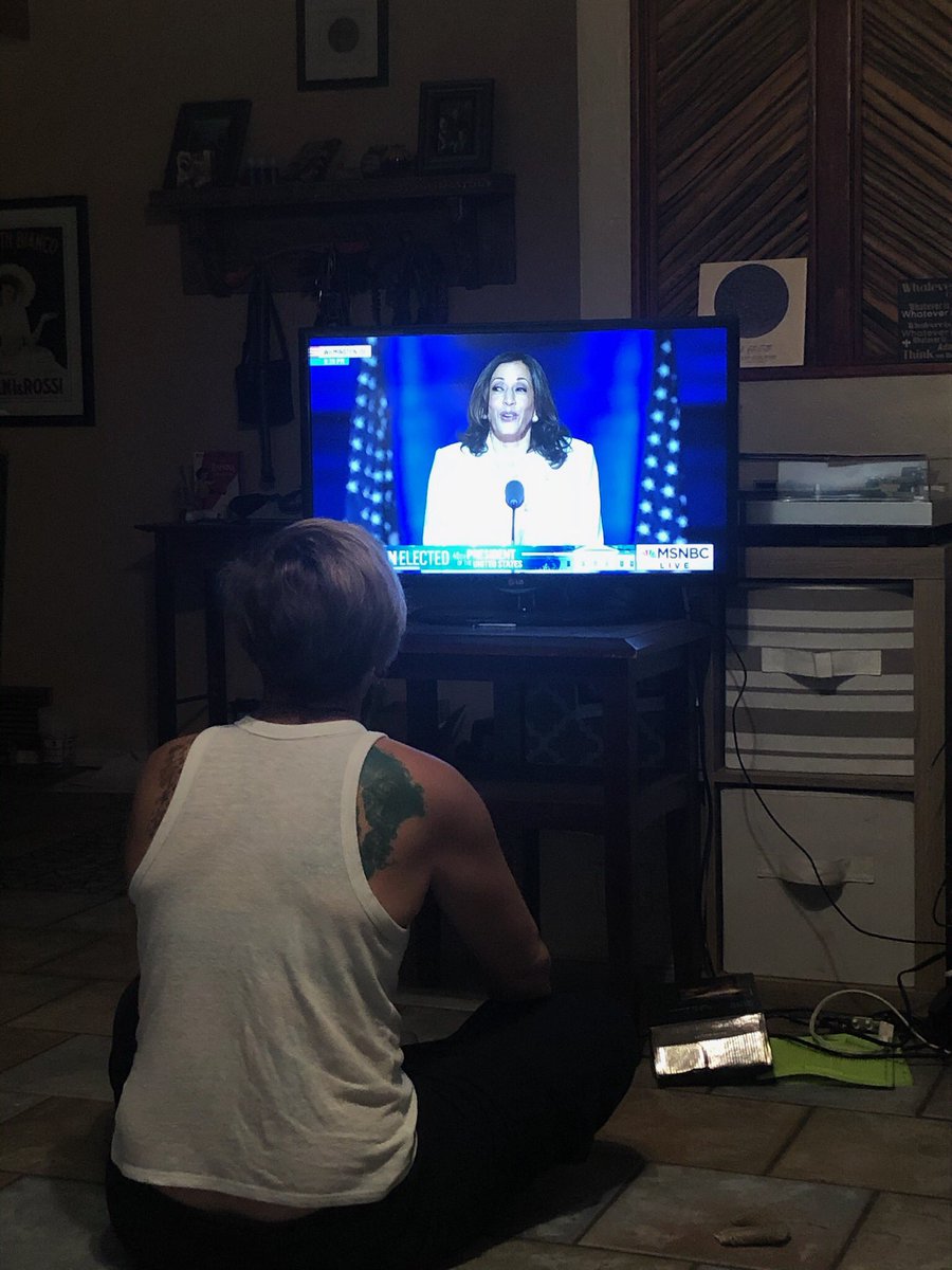 vets4equity's tweet photo. I’m mesmerized #honorblackwomen #myheroat40 #KamalaHarris #bidenharis2020 https://t.co/B6Df7hfrvg
