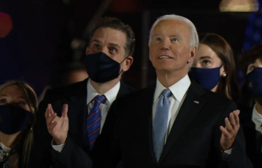 batfly's tweet image. Hey #LEFTBI we found #Laptopfromhell Hunter Biden