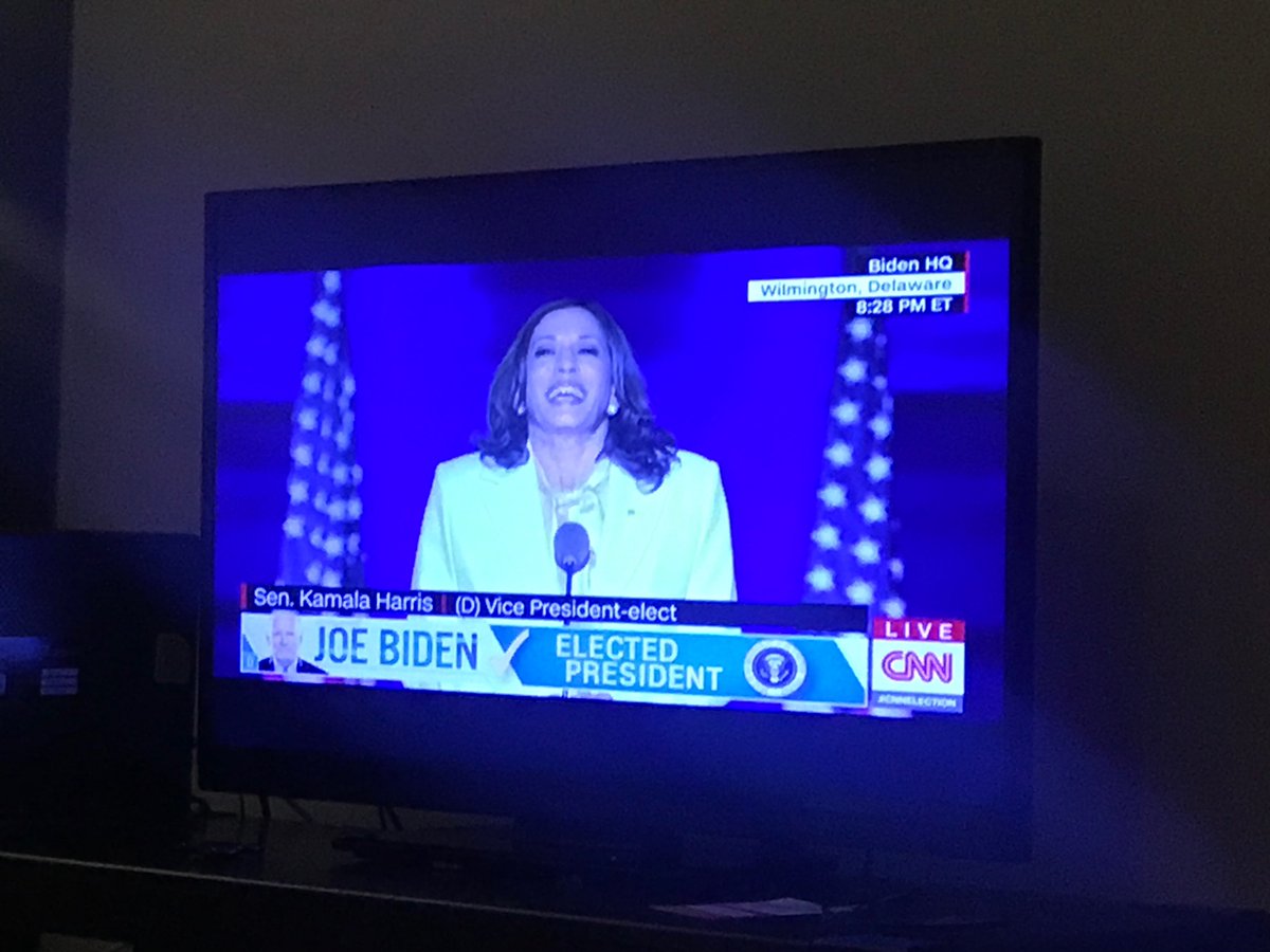 ChloeMwmw's tweet photo. ❤️❤️❤️ #VPElectKamalaHarris  #BidenHarris2020 #TodayWasAGoodDay https://t.co/K5m3XCA7M6