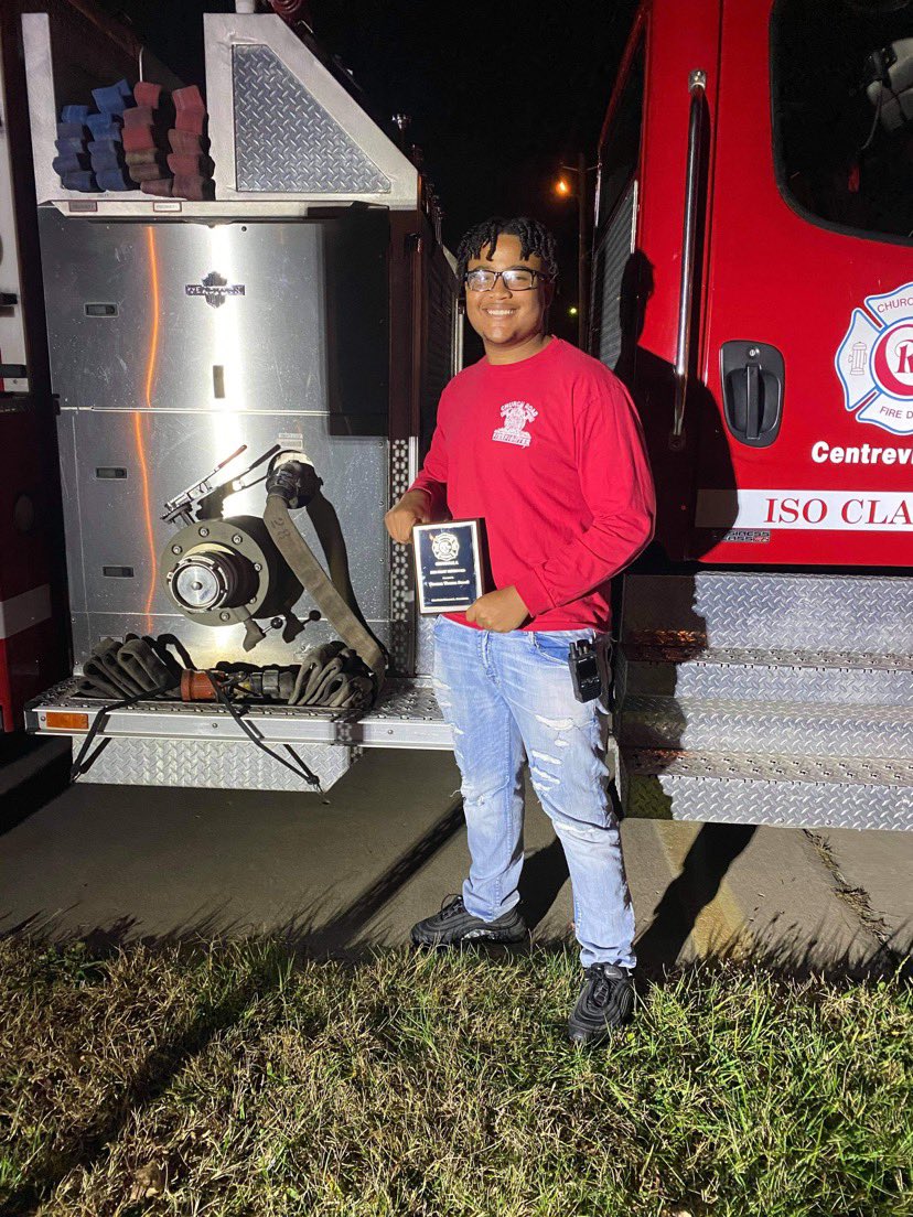 ThomasDowell20's tweet photo. Honored to receive most improved firefighter of the year 💯👩🏾‍🚒 https://t.co/IXLEgX5Qj0