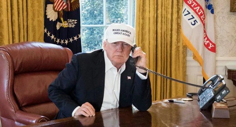 Guglielminetti's tweet photo. ABC News rapporte que la ligne téléphonique "fraude électorale" de la campagne Trump s'est transformée en cauchemar... Bombardée d'appels de gens qui rient ou se moquent d'eux à propos de la victoire de Biden avant de raccrocher. https://t.co/TPuDZ3u1F4 https://t.co/77c5s1ypuT
