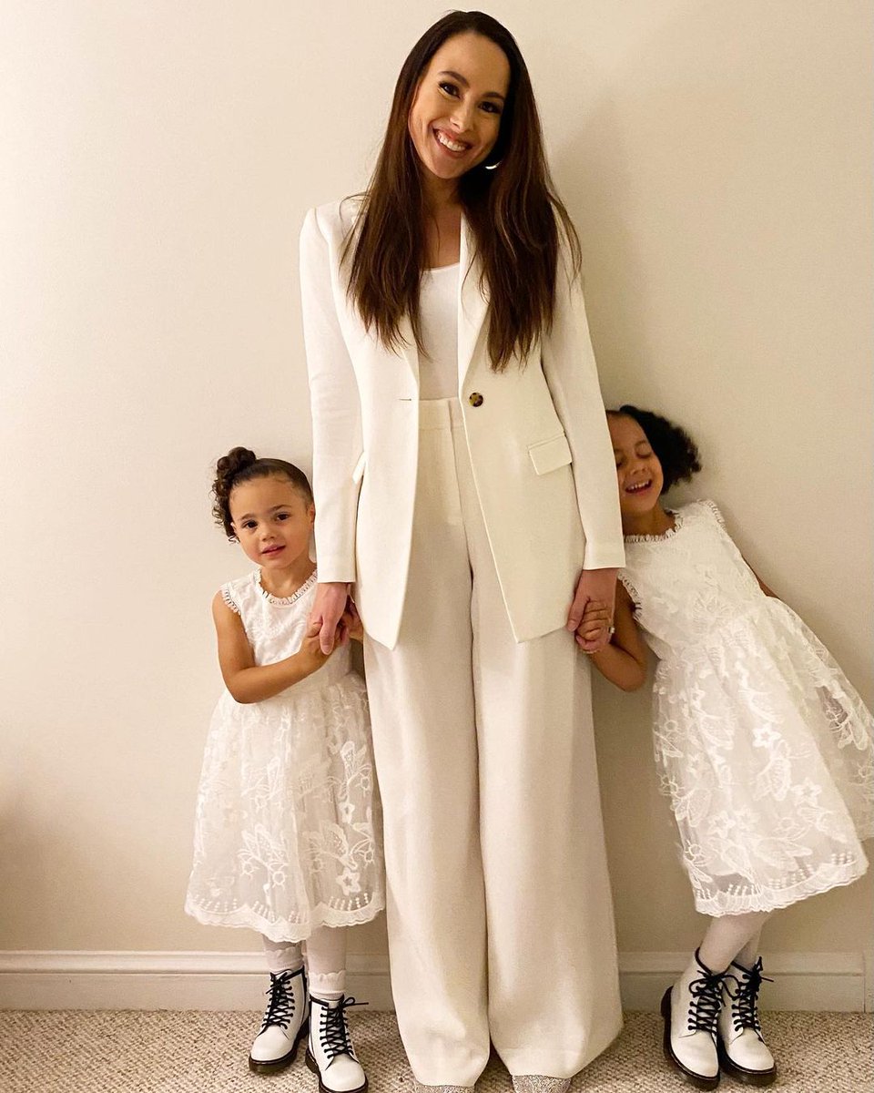 BritniDWrites's tweet photo. Kamala and her nieces. She made SURE to bring them out front on stage tonight so they could have this experience (kinda like young Sasha and Malia in 2008). You love to see it.

(📸 getty x @meenaharris) https://t.co/ZbUCcKHCAq